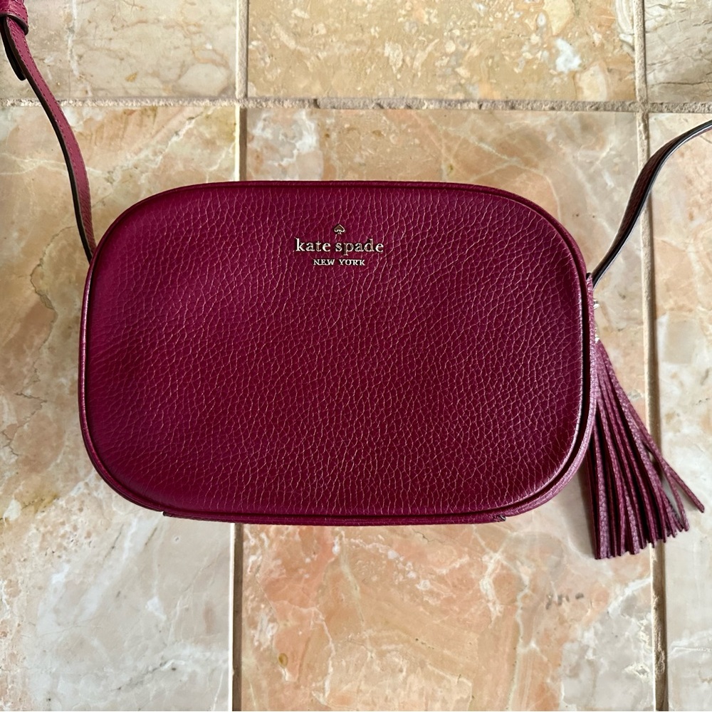 Kate Spade Kourtney Camera Bag Crossbody in Blackberry